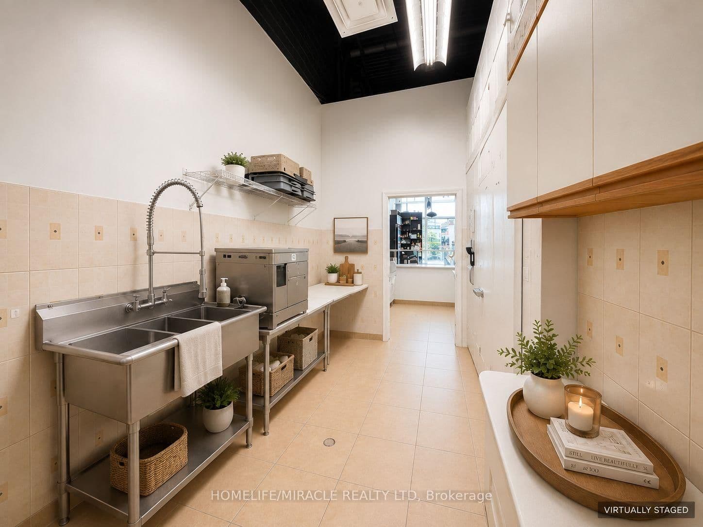 7595 Markham Road, Unit 7 thumbnail 5