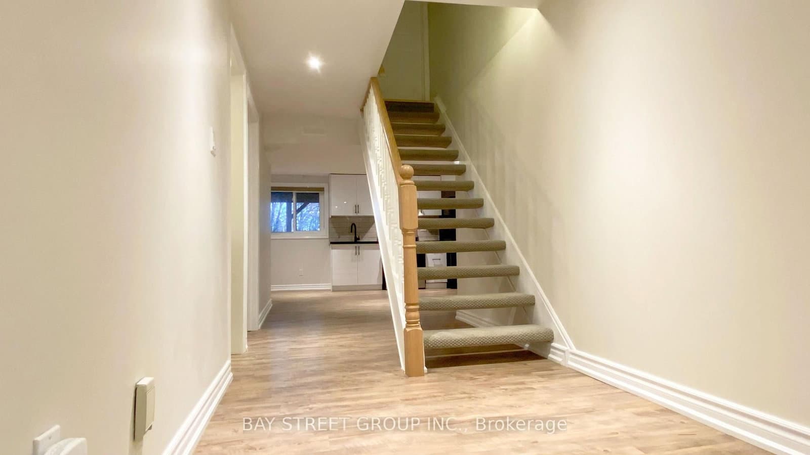 29 Carlton Road, Unit Basement thumbnail 7