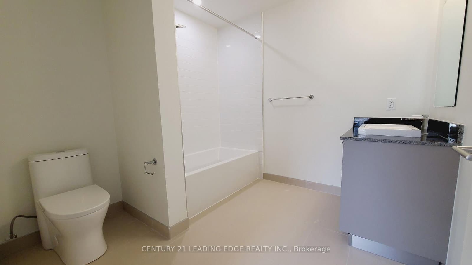 101 Cathedral High Street, Unit 216 thumbnail 6