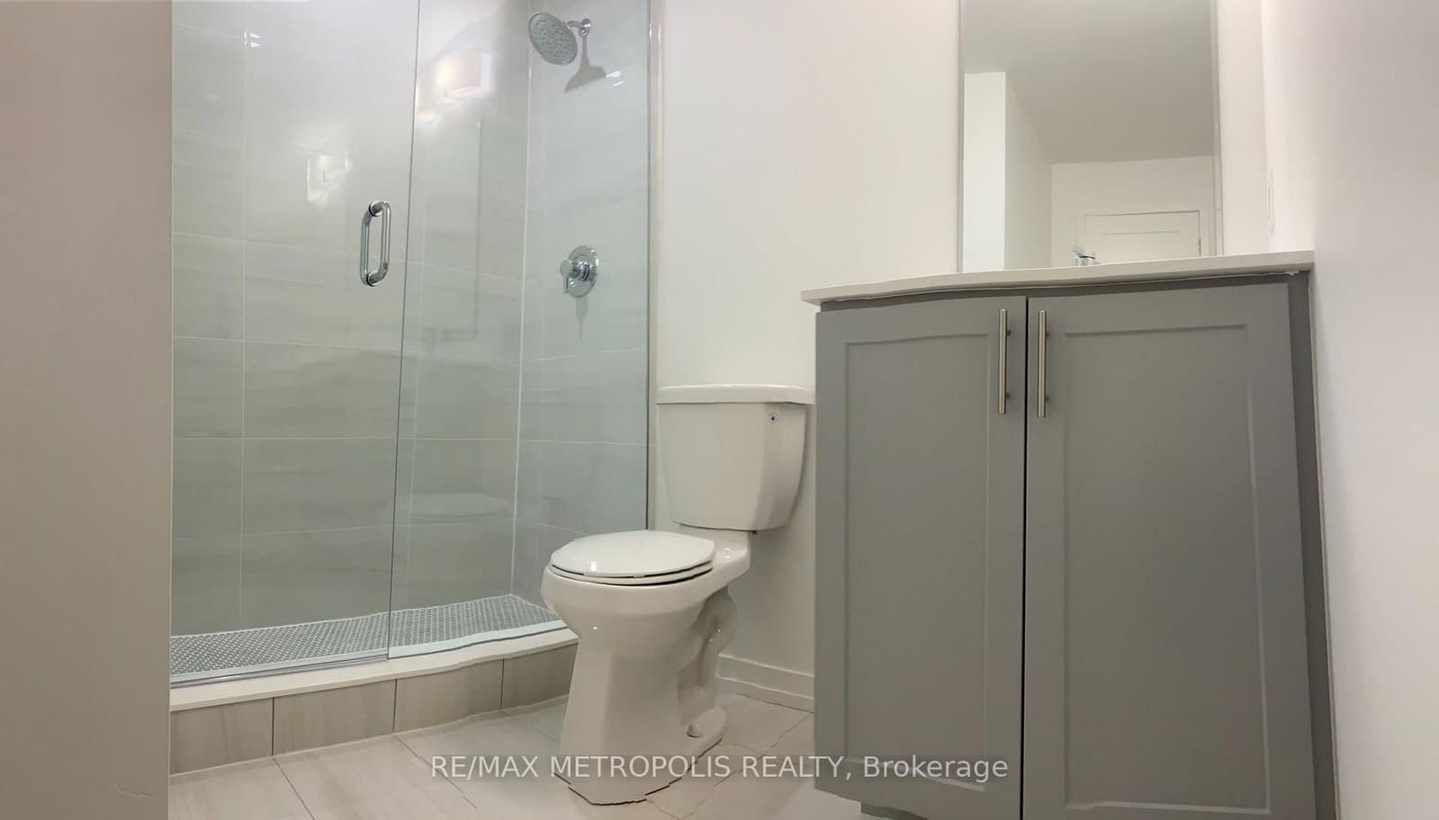 14 Lytham Green Circle, Unit 20 thumbnail 13