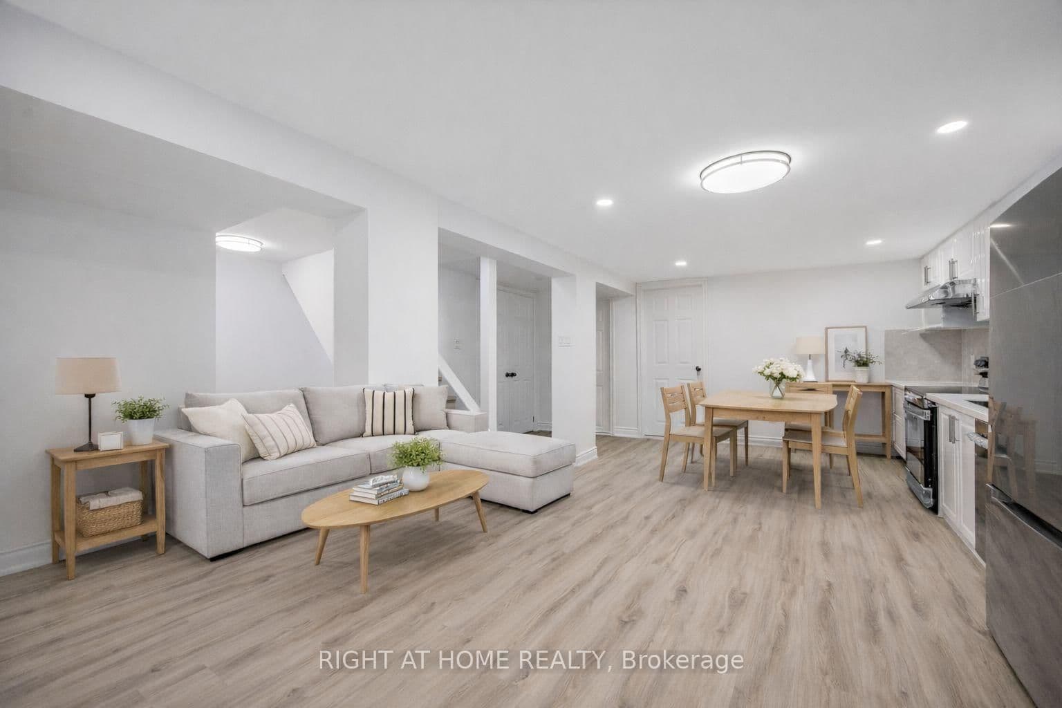 225 Essex Avenue thumbnail 4