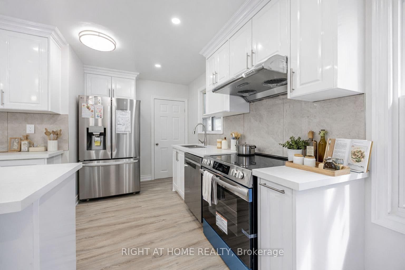 225 Essex Avenue thumbnail 6