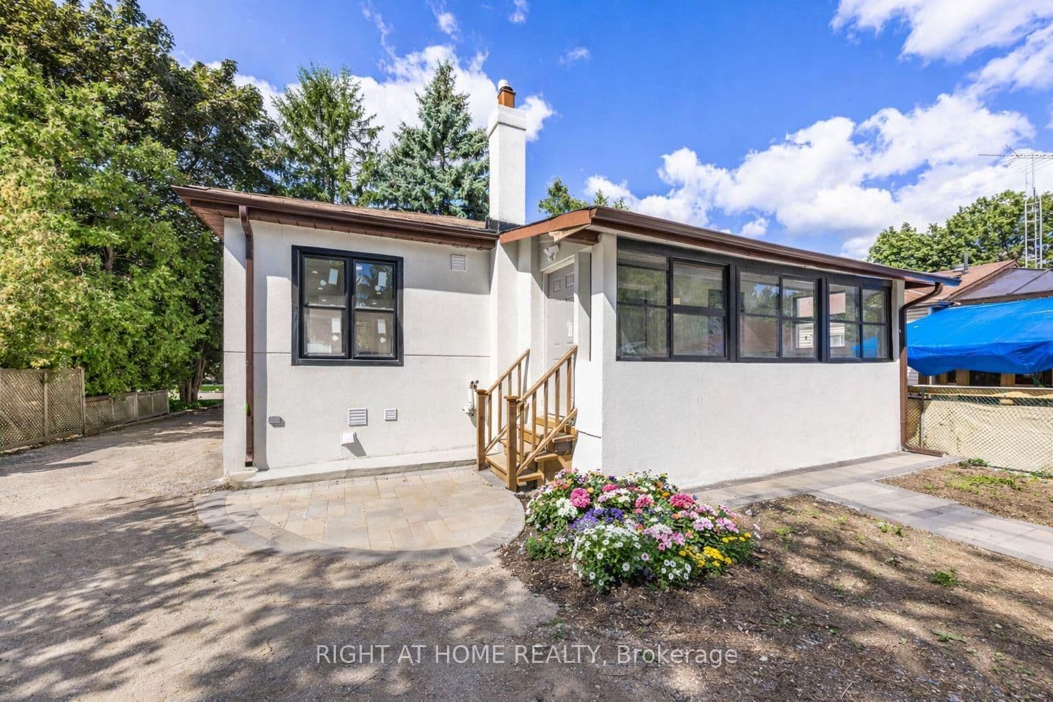 225 Essex Avenue thumbnail 9