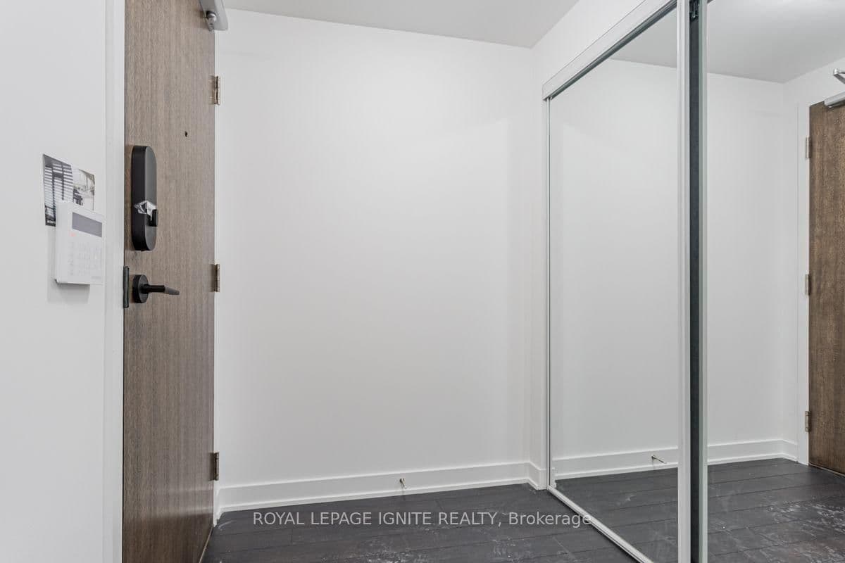 100 Eagle Rock Way, Unit 305 thumbnail 3