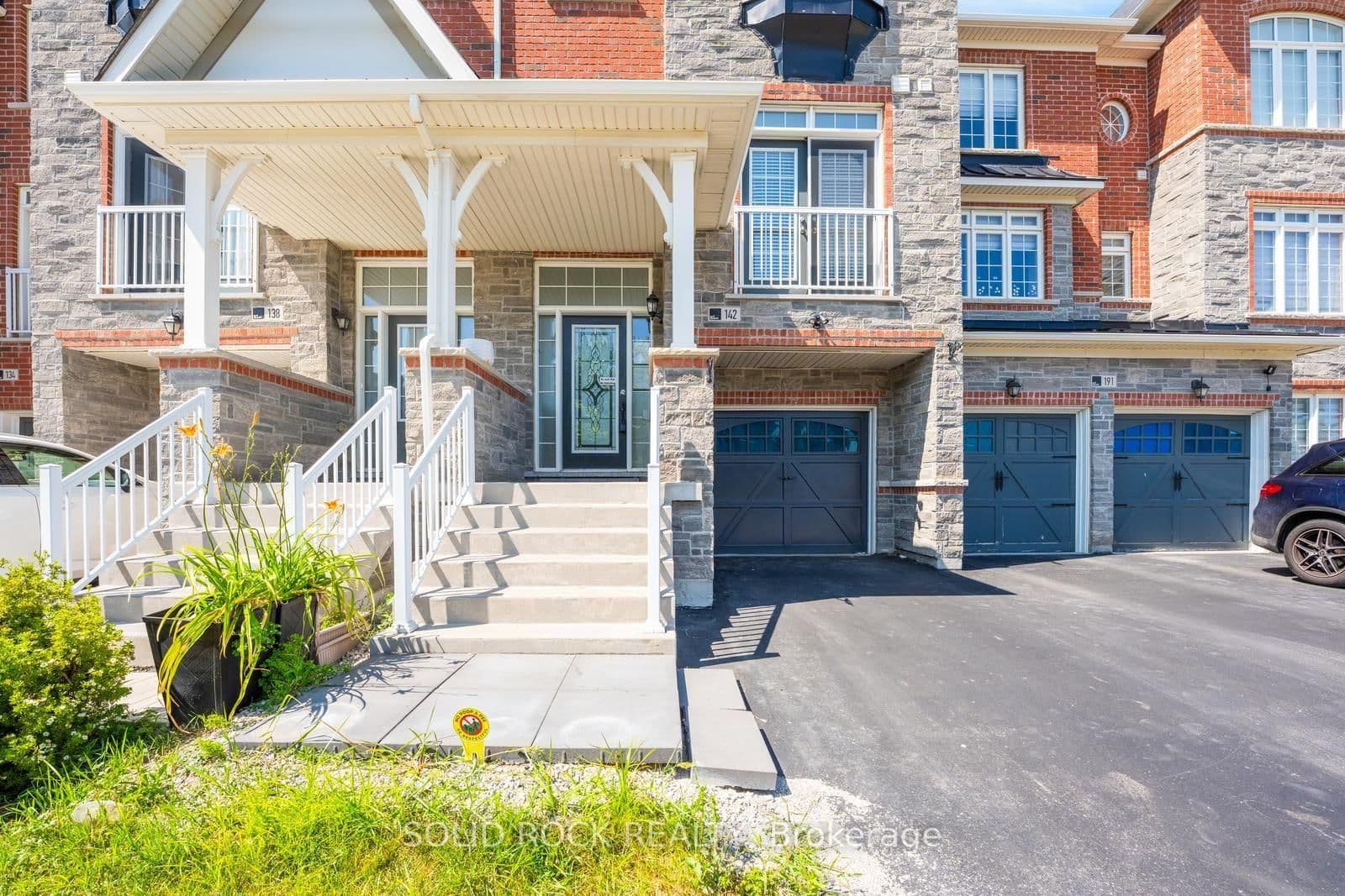 142 Farooq Boulevard S thumbnail 2