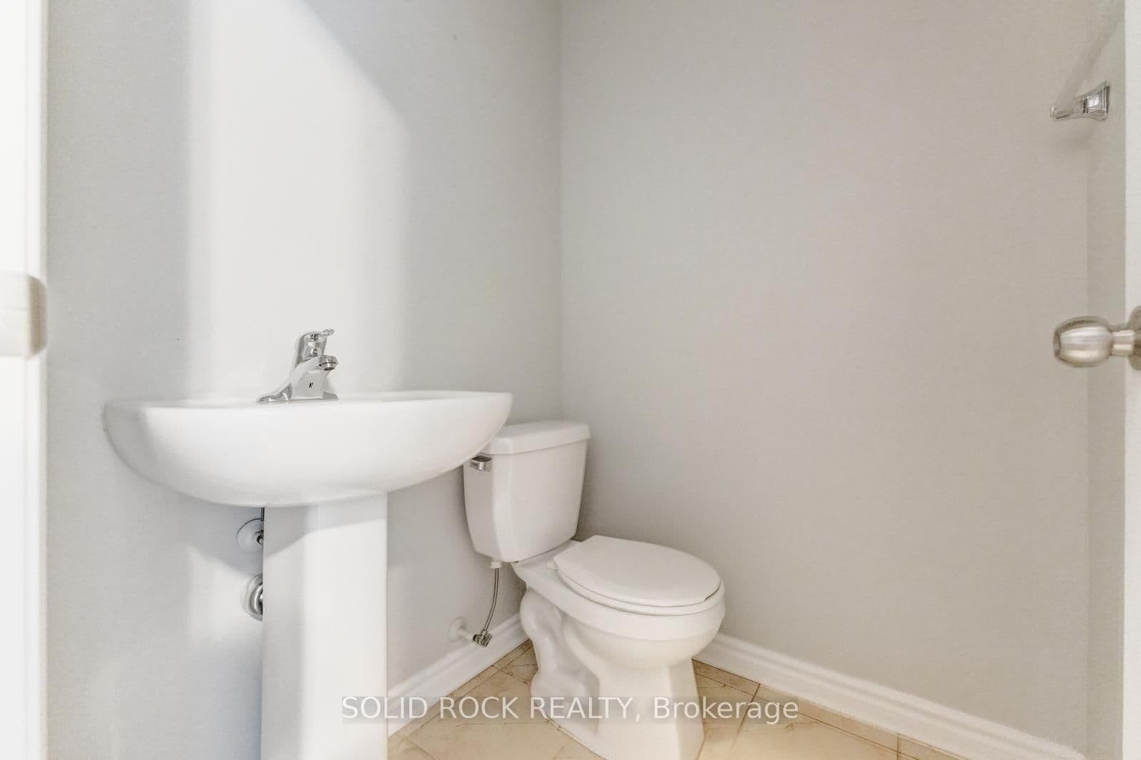 142 Farooq Boulevard S thumbnail 20