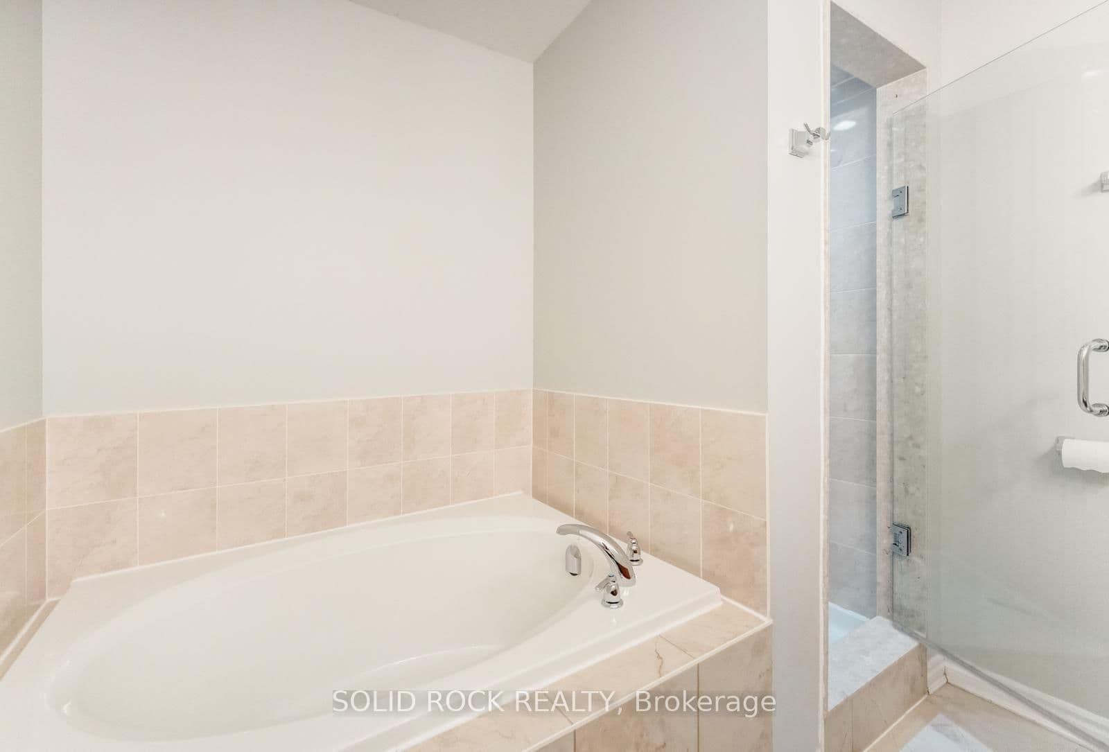 142 Farooq Boulevard S thumbnail 27