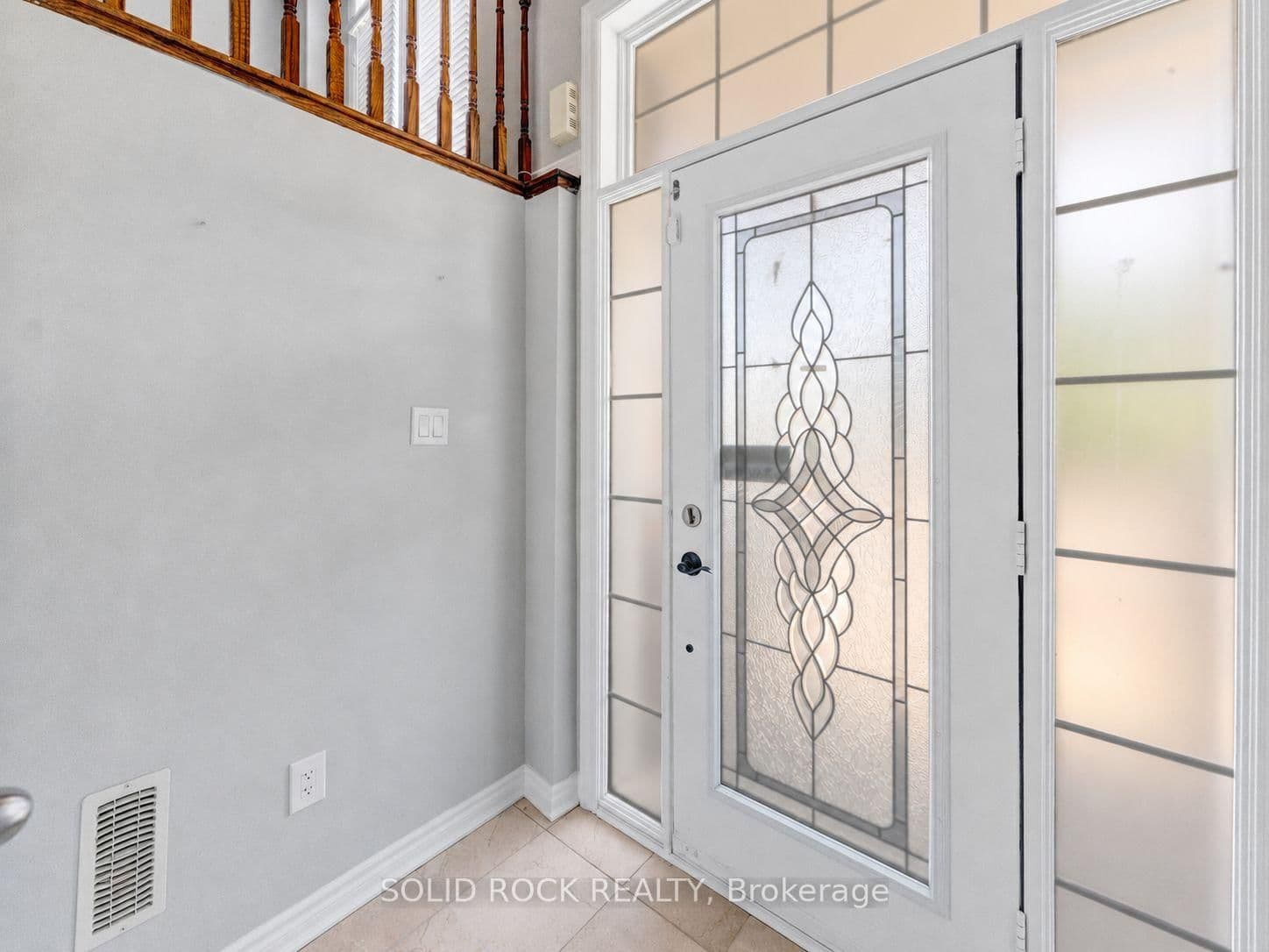 142 Farooq Boulevard S thumbnail 4