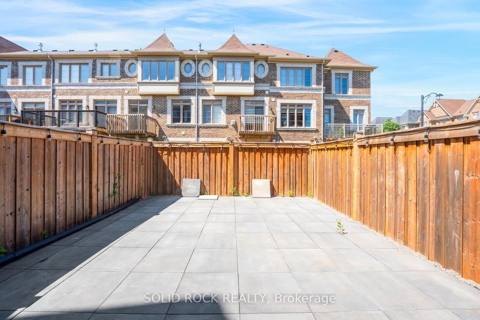 142 Farooq Boulevard S thumbnail 42