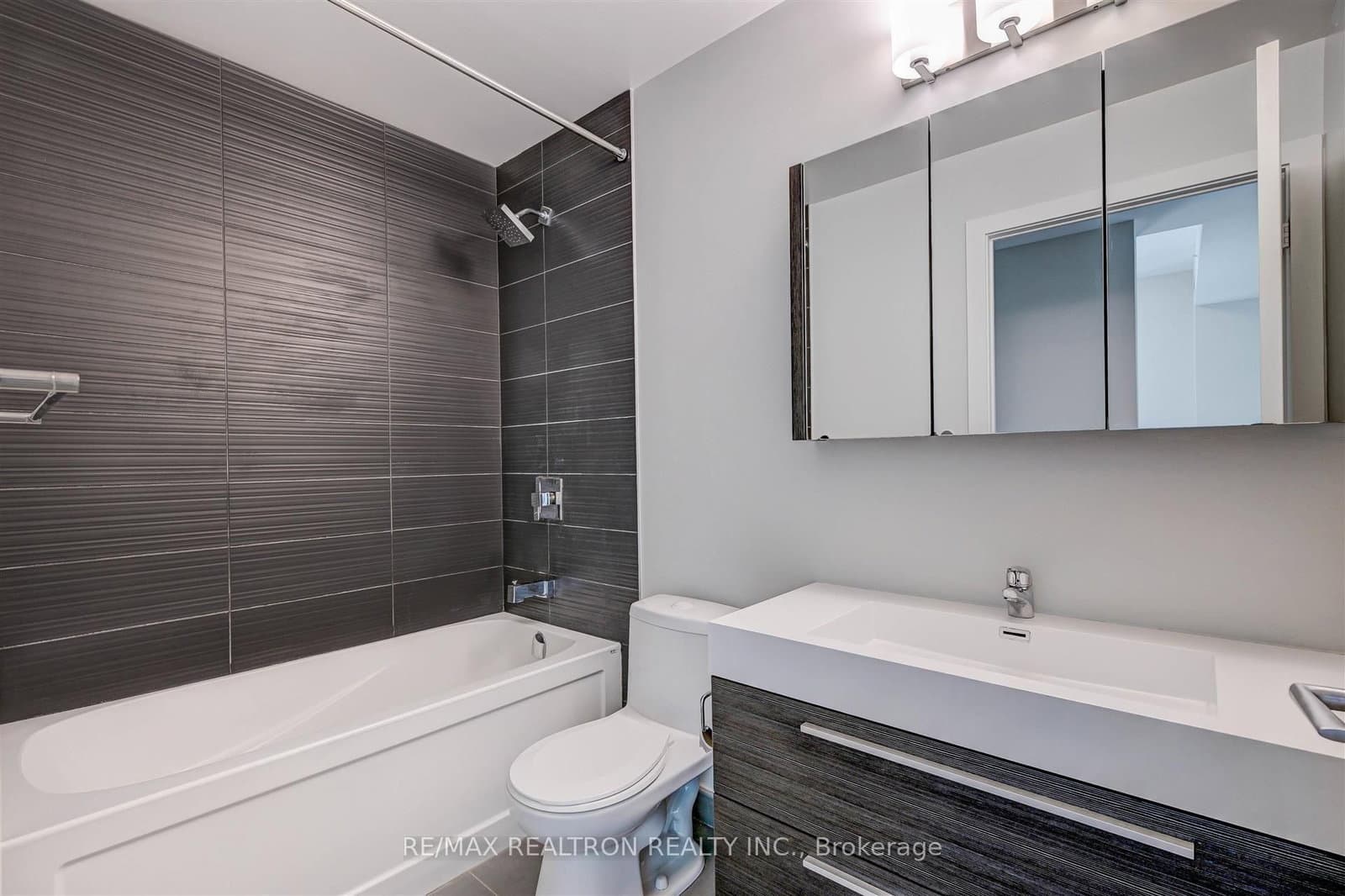 180 Enterprise Boulevard, Unit 809 thumbnail 22
