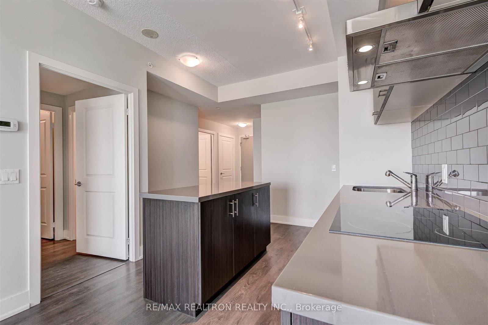 180 Enterprise Boulevard, Unit 809 thumbnail 8