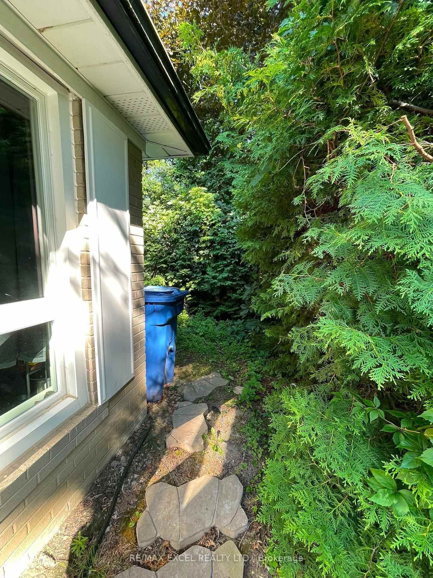 23 Algonquin Crescent, Unit Basement thumbnail 3
