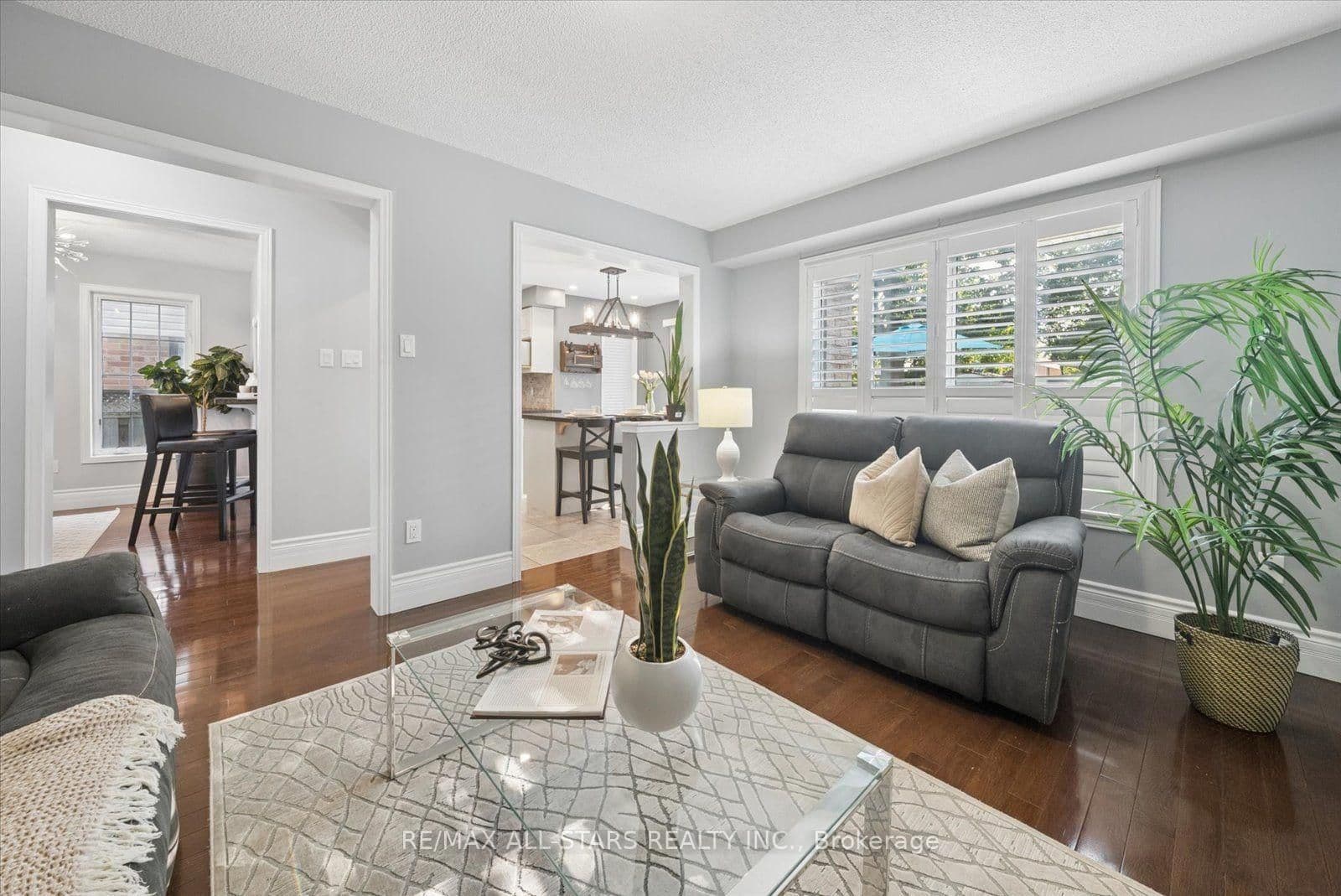 36 Burnaby Drive thumbnail 11