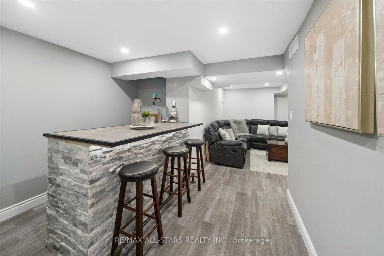 36 Burnaby Drive thumbnail 28
