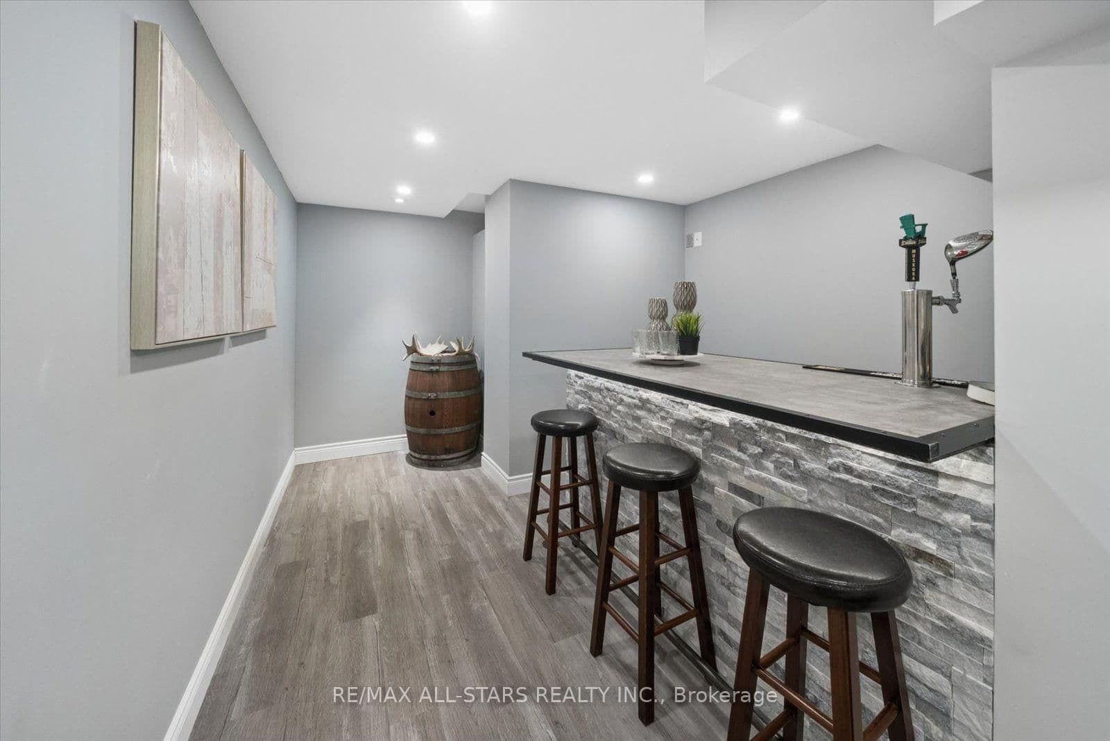 36 Burnaby Drive thumbnail 29