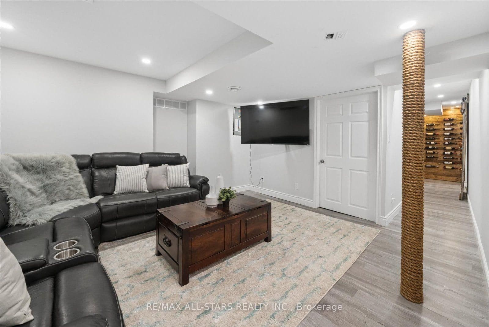 36 Burnaby Drive thumbnail 31