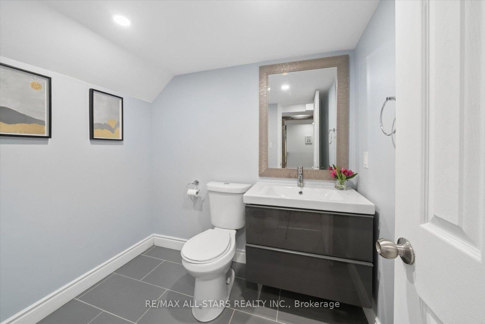 36 Burnaby Drive thumbnail 35