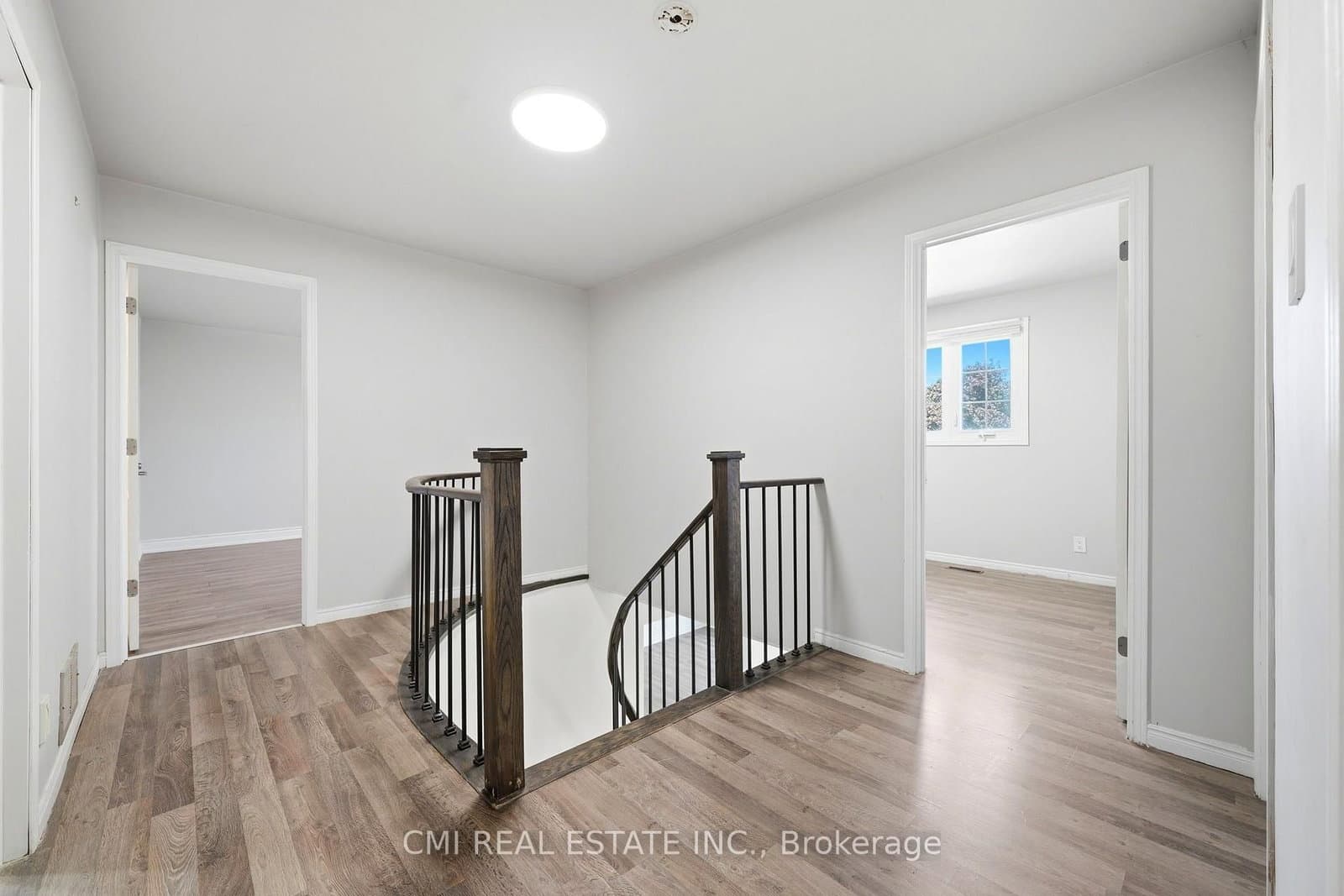 39 Camrose Drive thumbnail 16