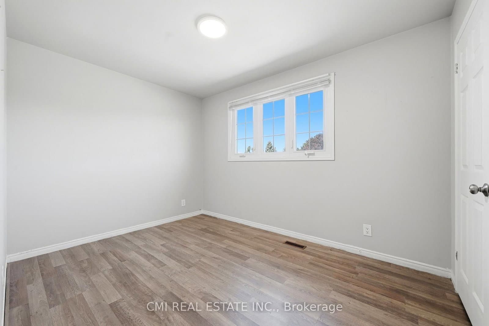 39 Camrose Drive thumbnail 19