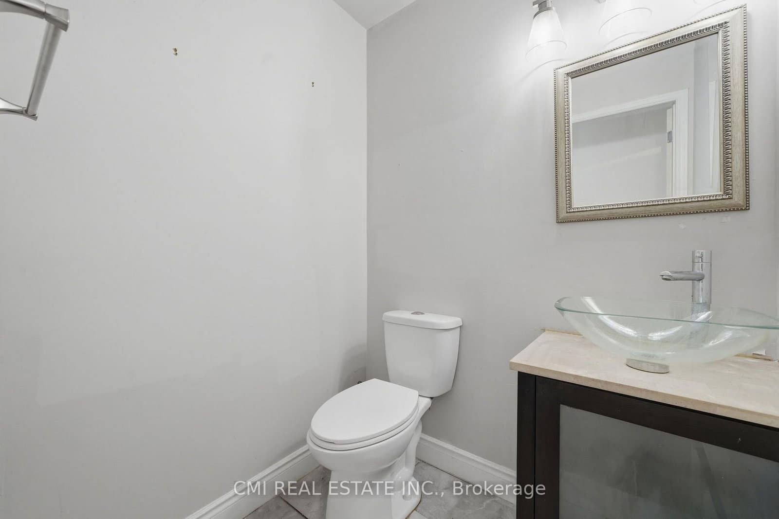 39 Camrose Drive thumbnail 27