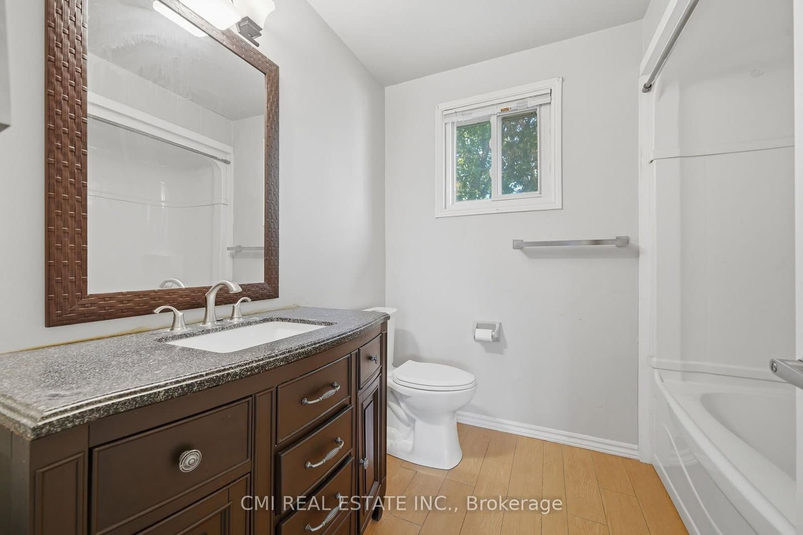 39 Camrose Drive thumbnail 28