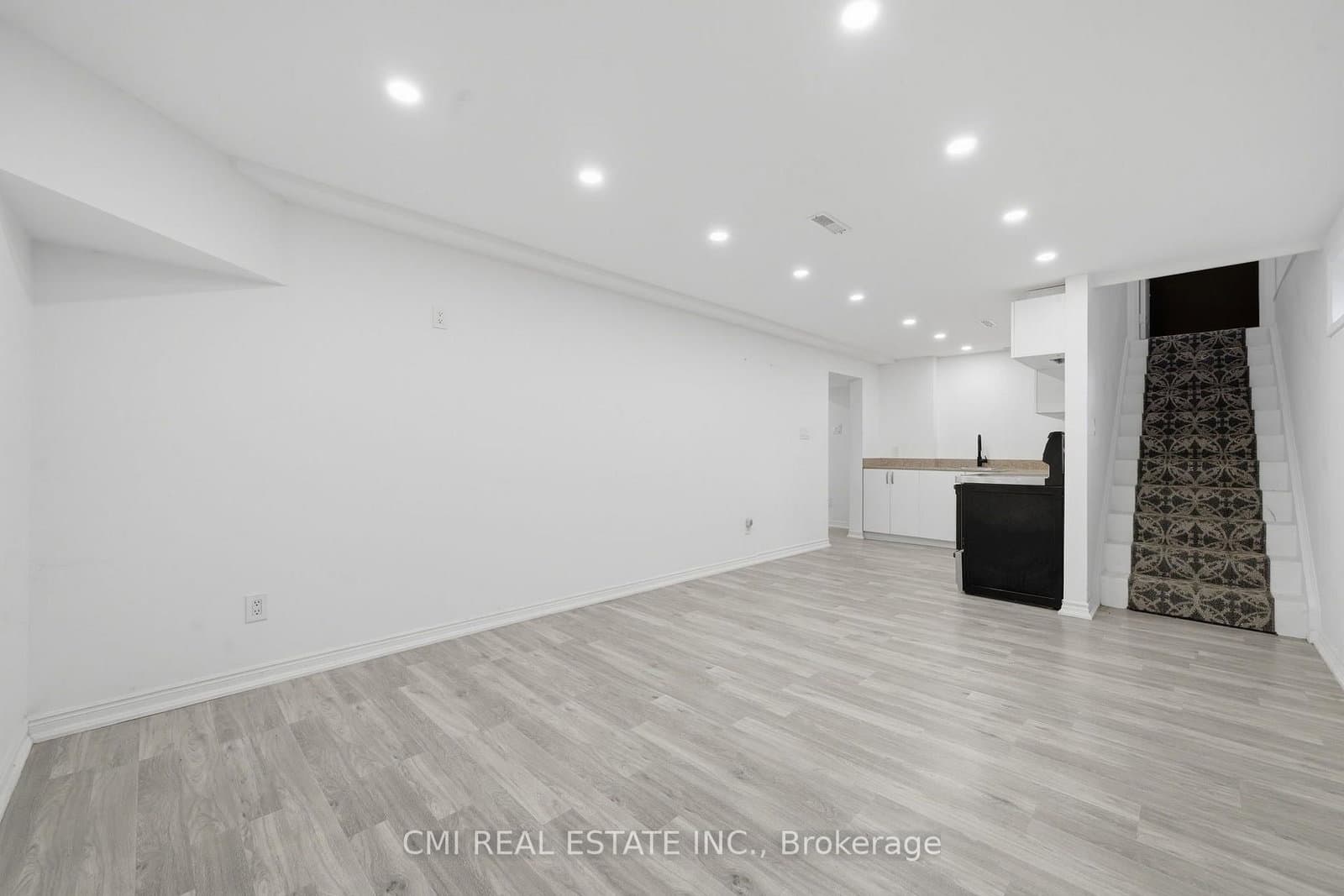 39 Camrose Drive thumbnail 29