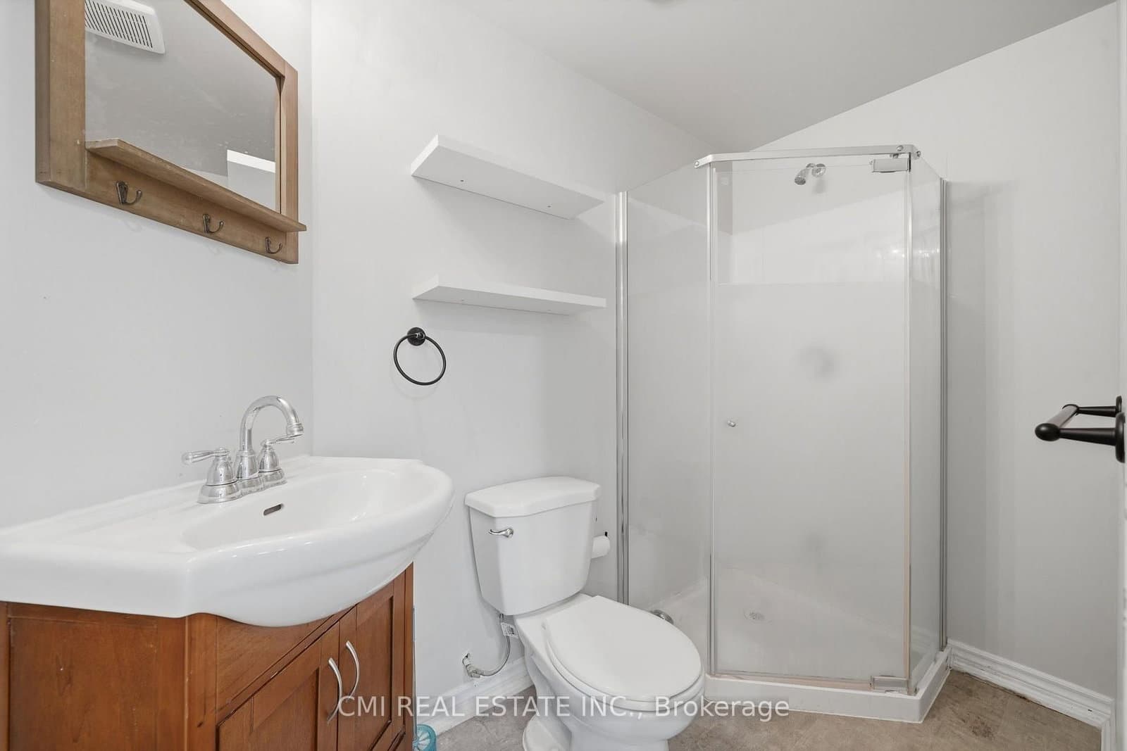 39 Camrose Drive thumbnail 34