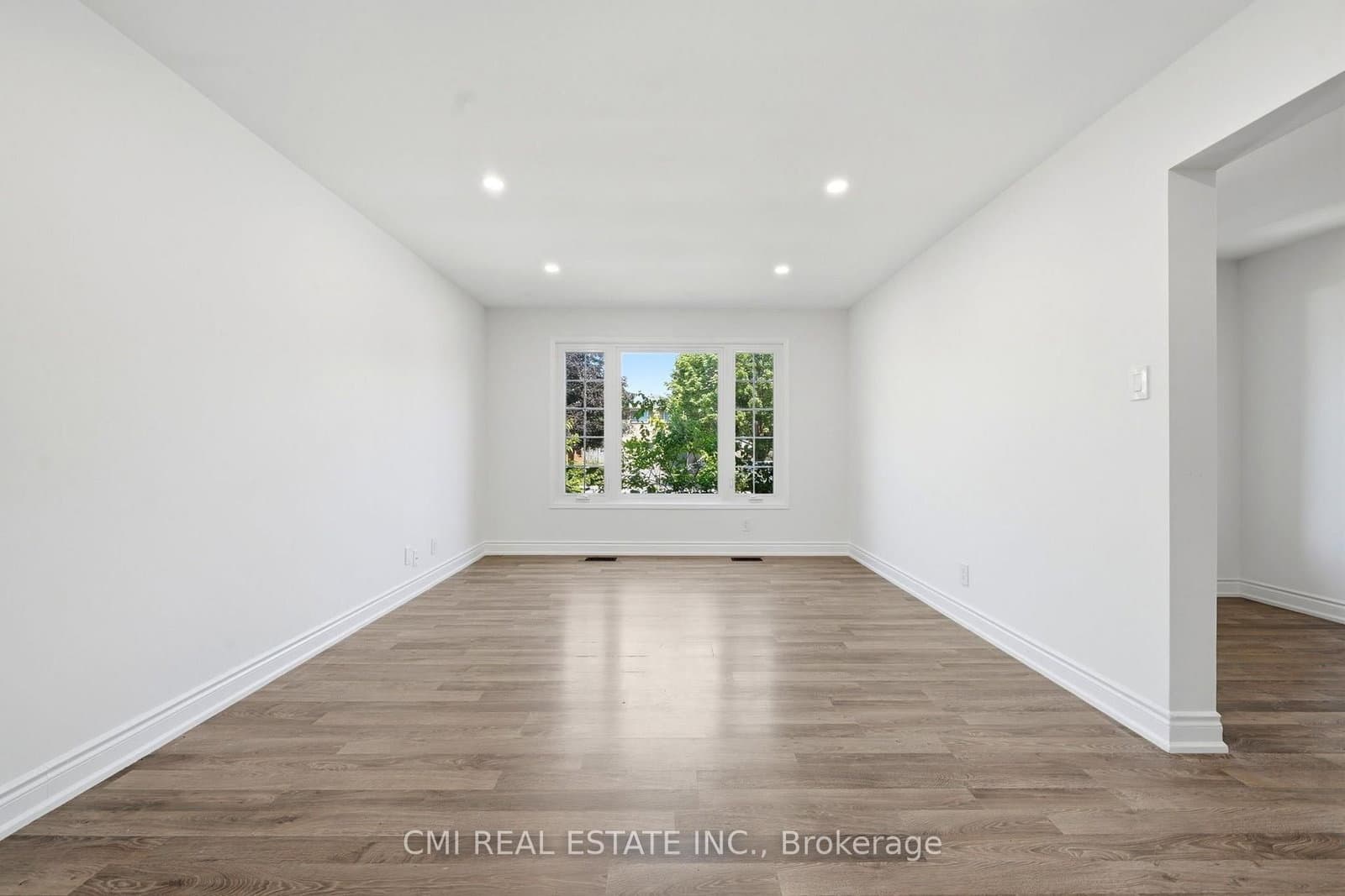 39 Camrose Drive thumbnail 8