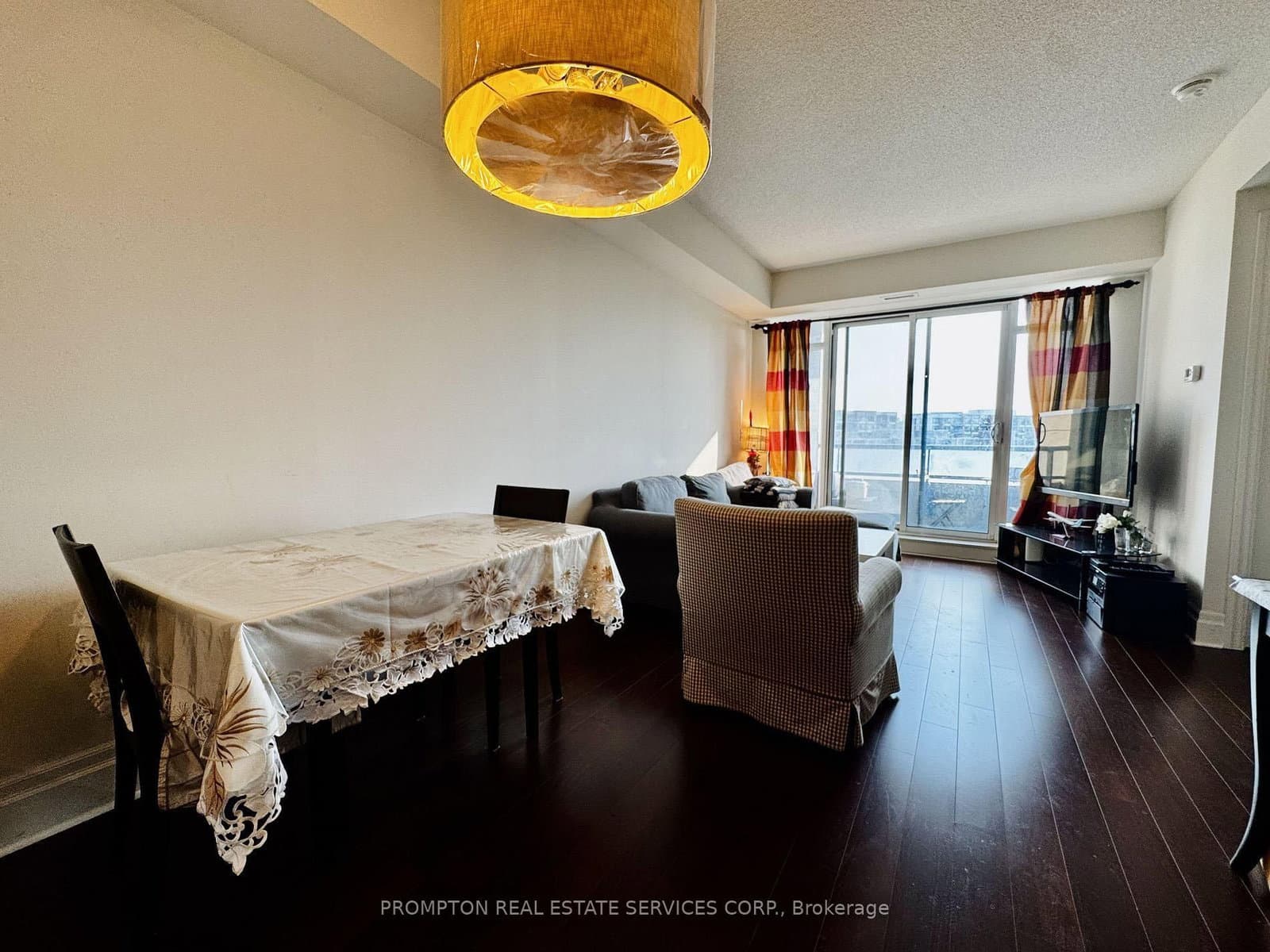 111 UPPER DUKE Crescent, Unit 503 thumbnail 2
