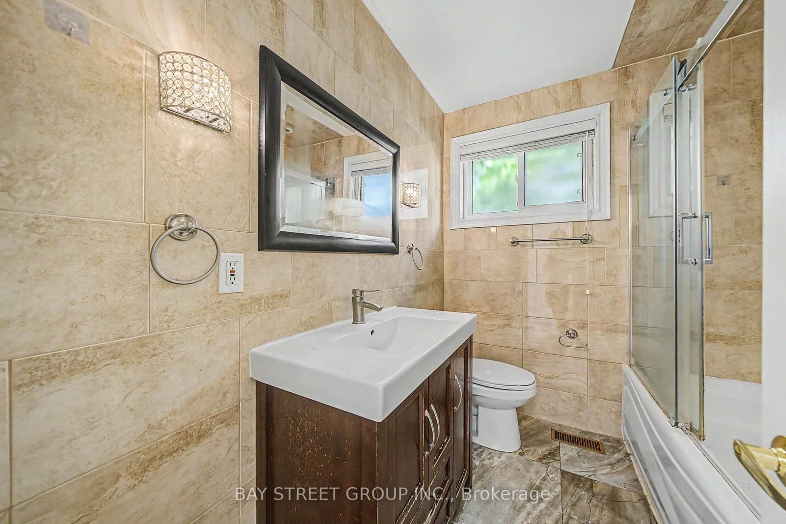 32 Alanadale Avenue thumbnail 17