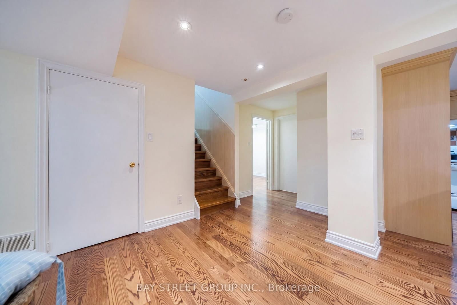 32 Alanadale Avenue thumbnail 24