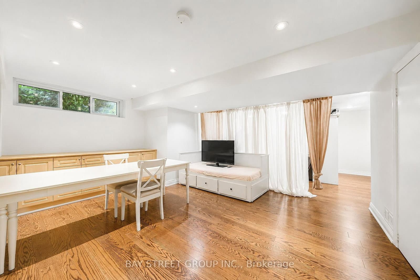 32 Alanadale Avenue thumbnail 30