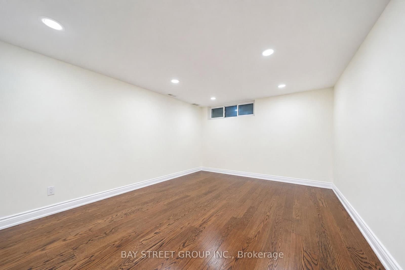 32 Alanadale Avenue thumbnail 31