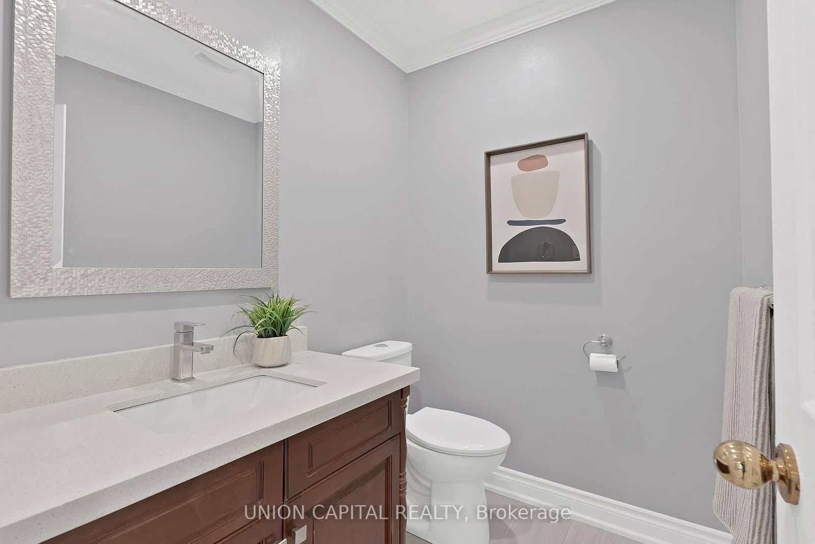 35 McCarty Crescent thumbnail 16