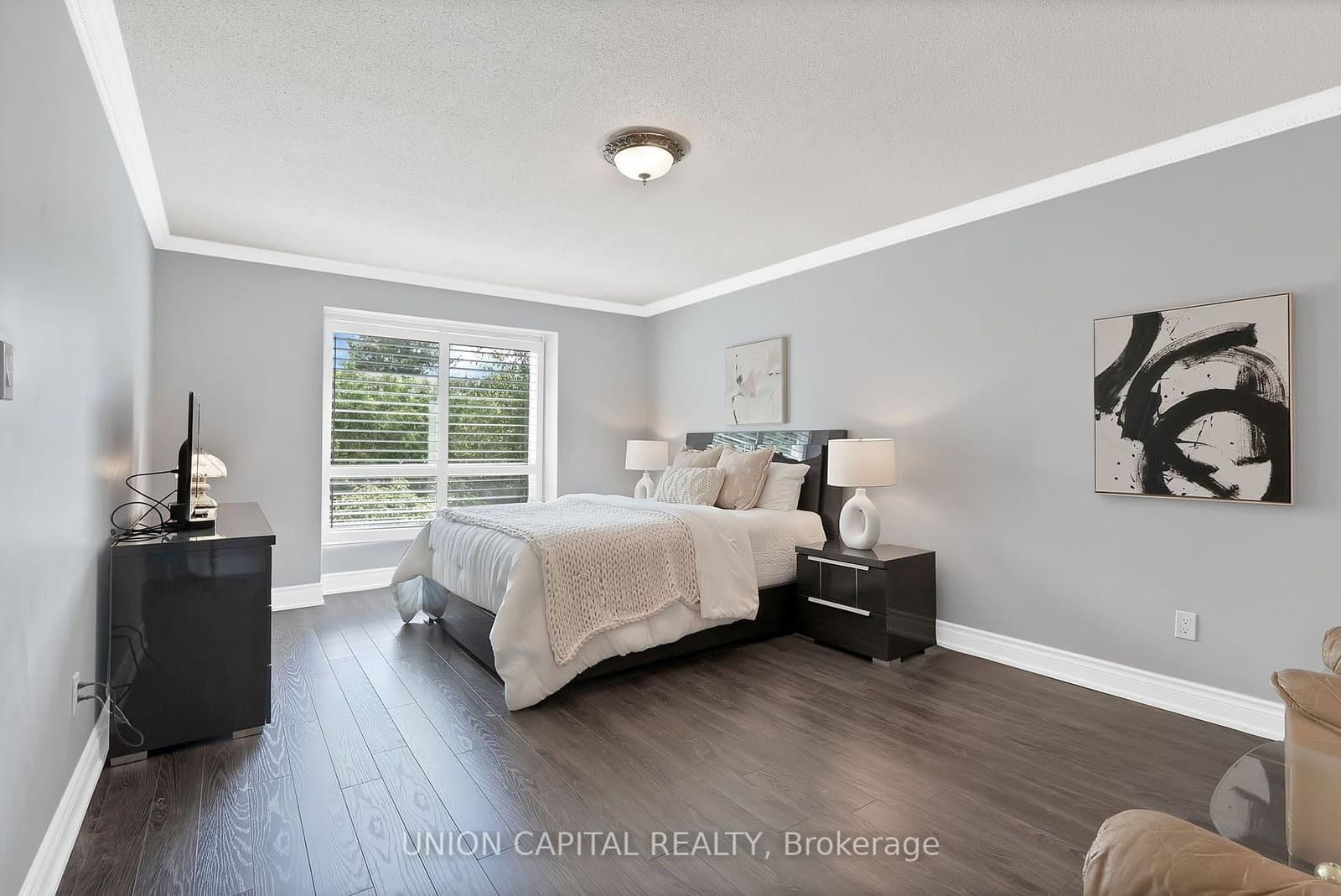 35 McCarty Crescent thumbnail 20