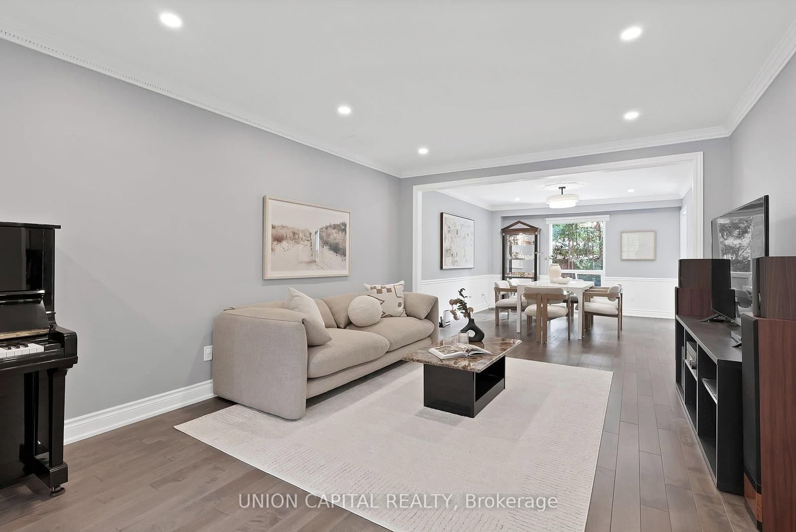 35 McCarty Crescent thumbnail 4