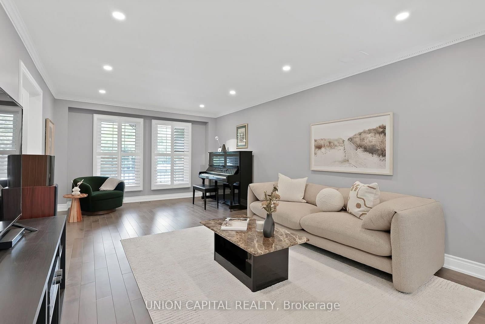 35 McCarty Crescent thumbnail 5