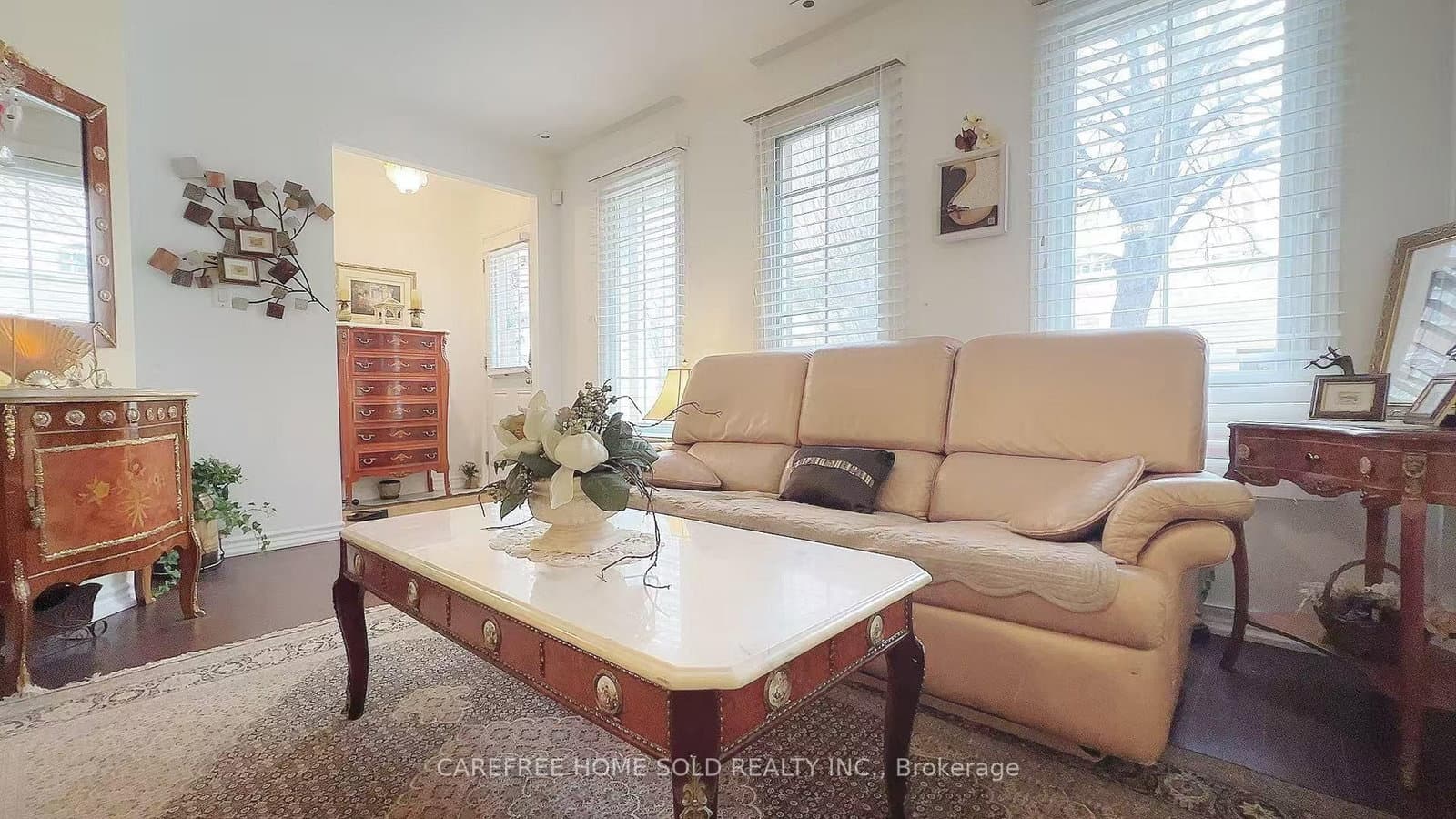 151 Townsgate Drive, Unit 8 thumbnail 4