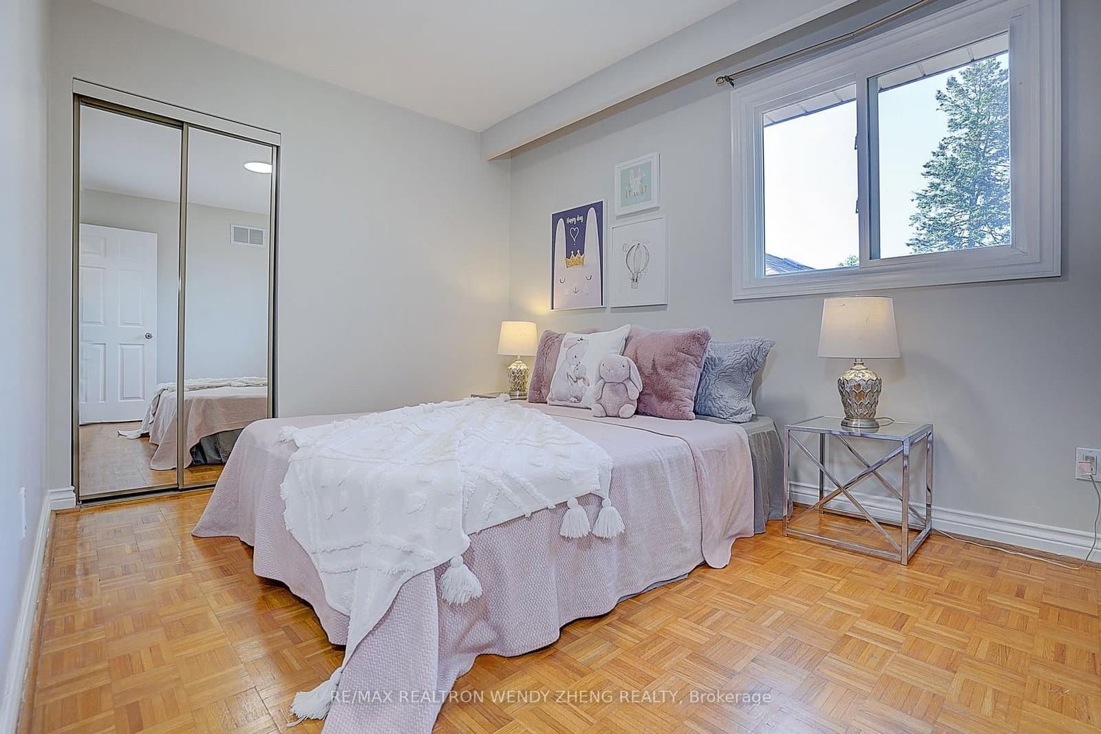 118 Henderson Avenue thumbnail 19