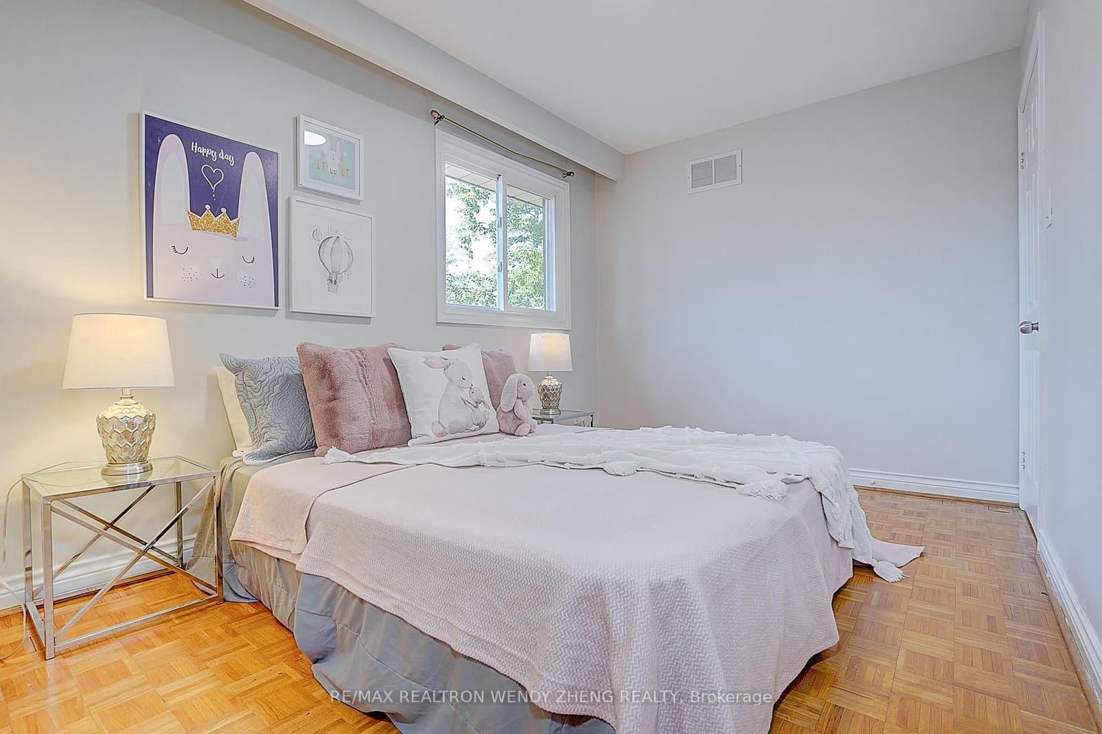 118 Henderson Avenue thumbnail 20