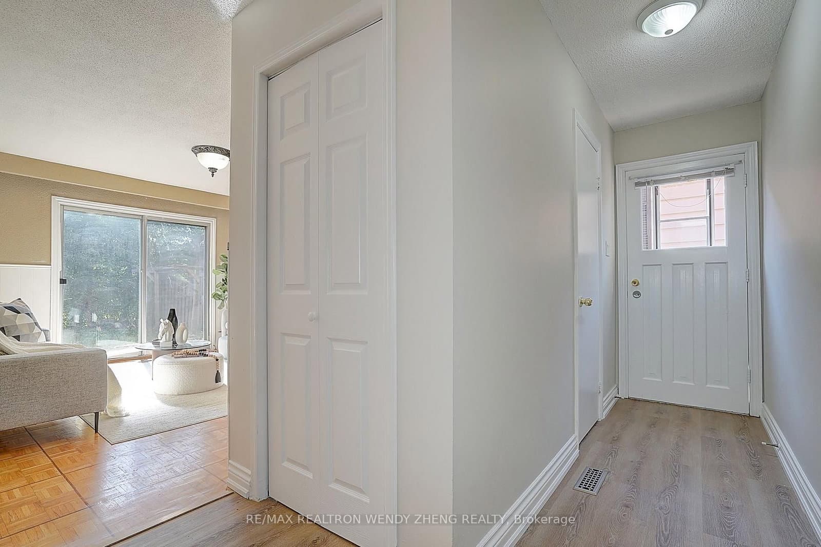 118 Henderson Avenue thumbnail 32