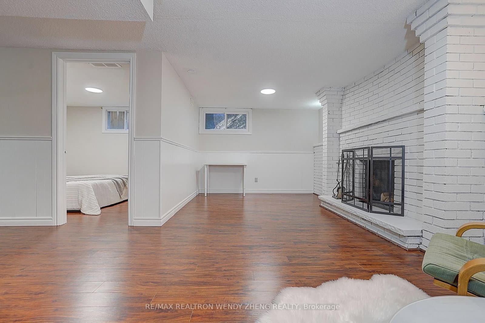 118 Henderson Avenue thumbnail 40
