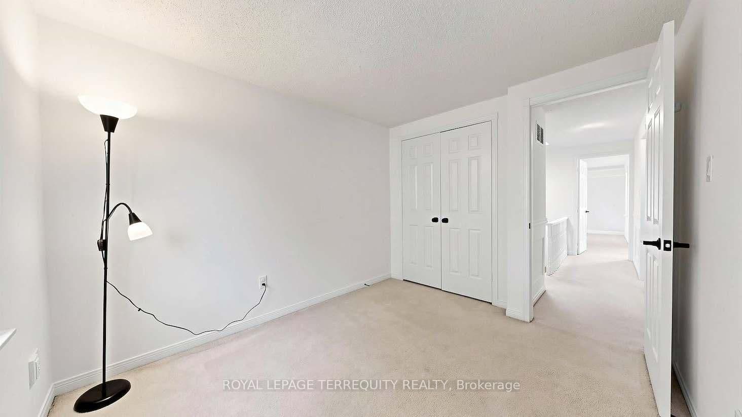 95 Confederation Way, Unit #64 thumbnail 33