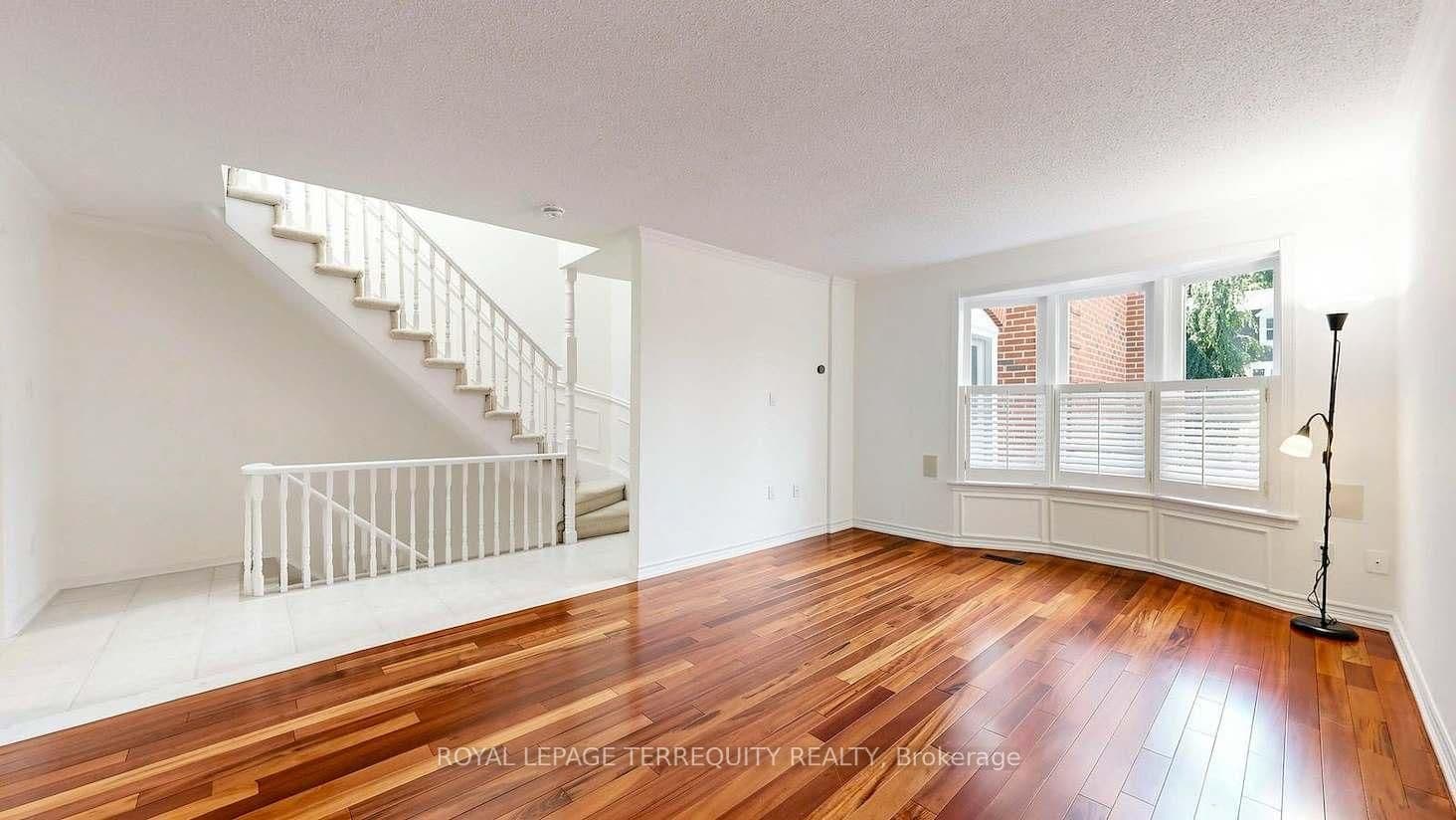 95 Confederation Way, Unit #64 thumbnail 6