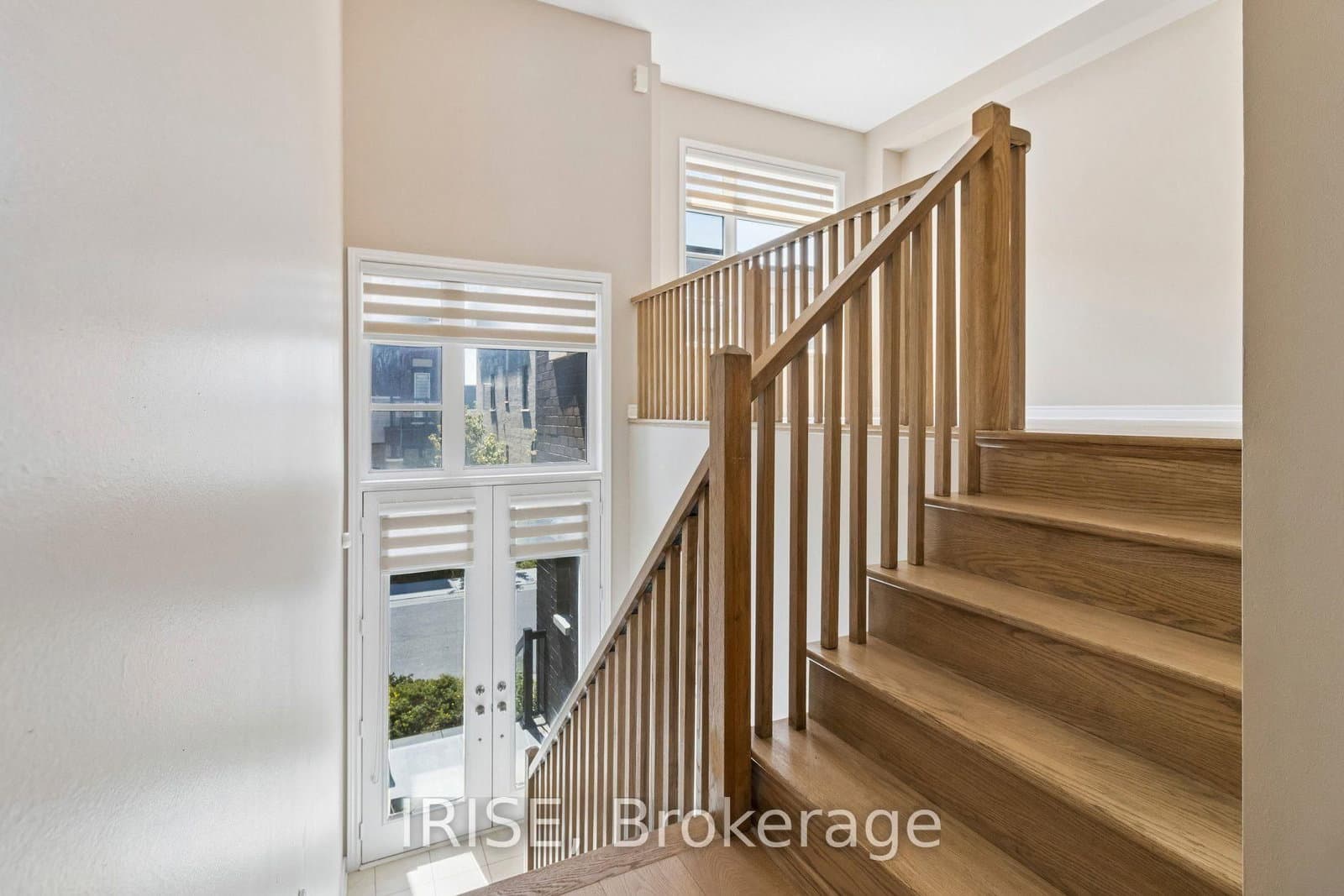 62 Laskin Drive thumbnail 2