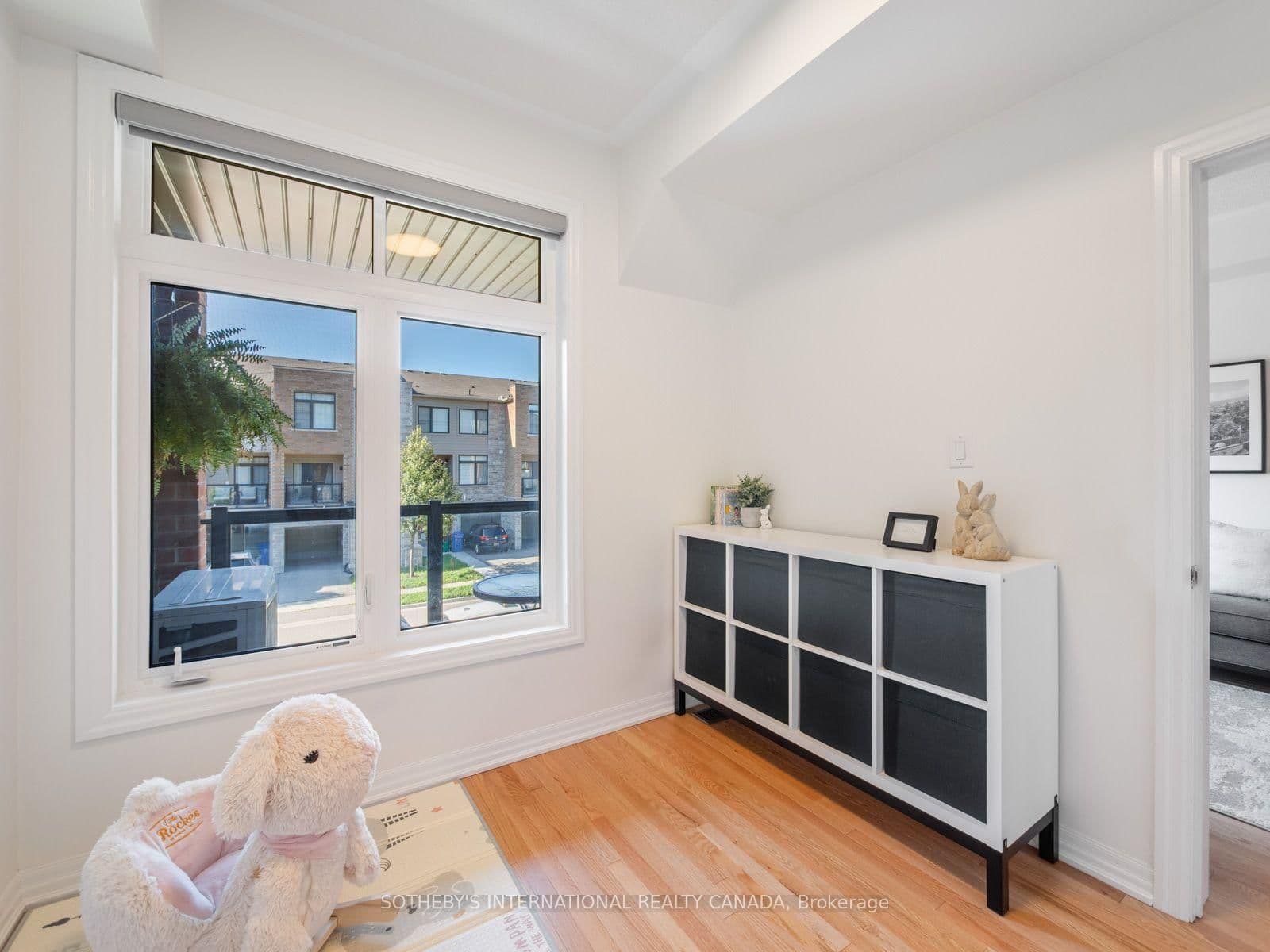 209 Vivant Street thumbnail 18