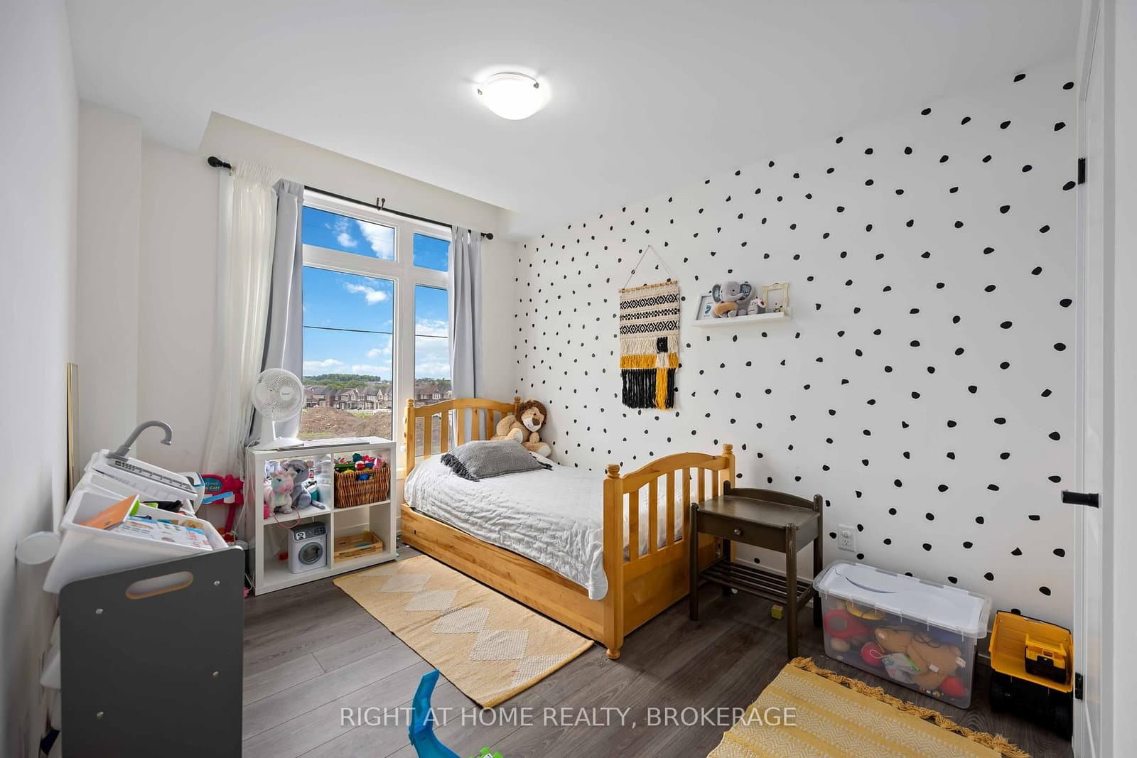 11707 Tenth Line, Unit Upper thumbnail 15