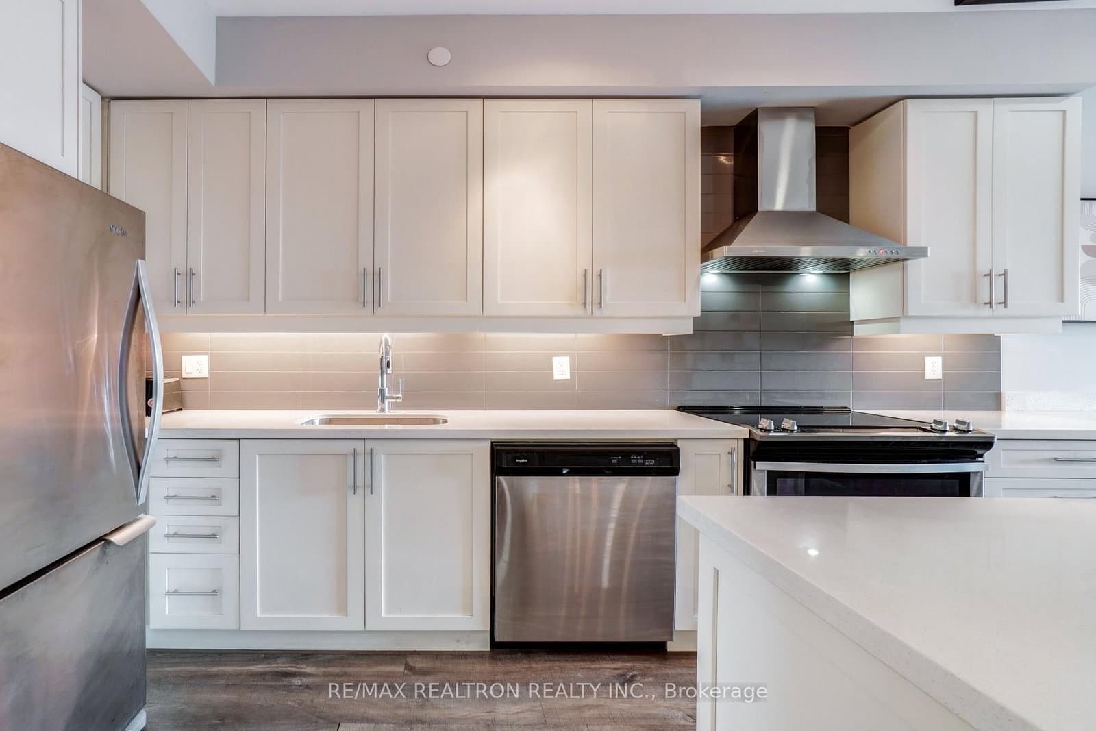 555 William Graham Drive, Unit 331 thumbnail 10