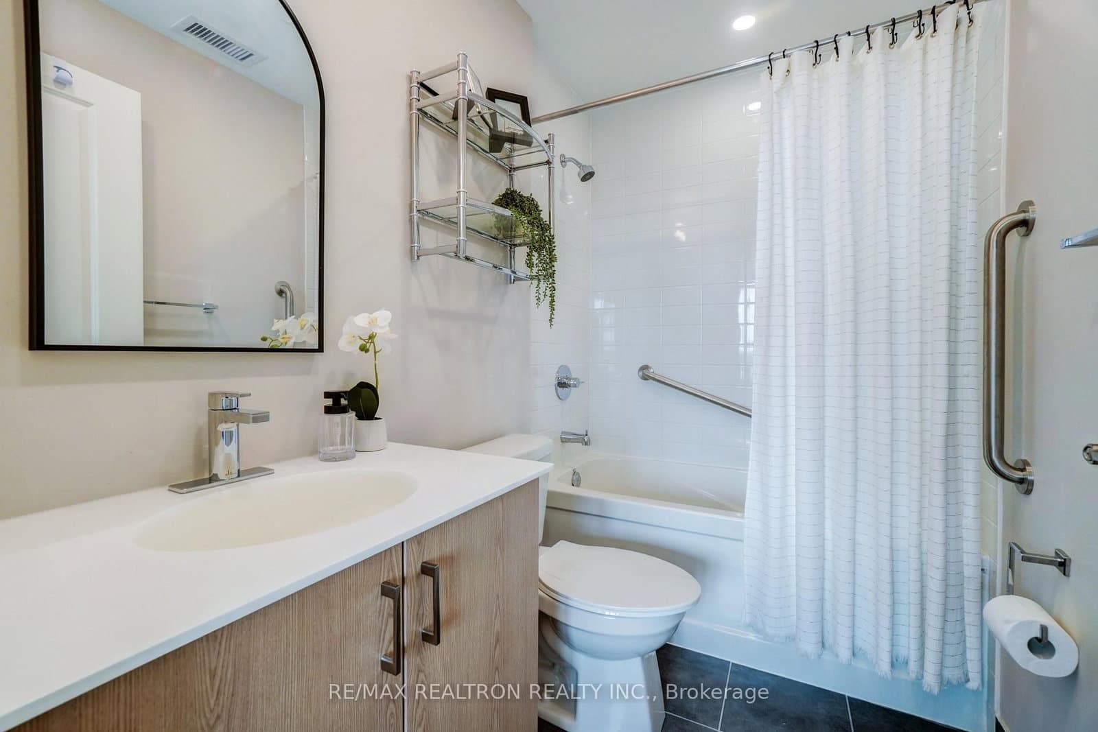 555 William Graham Drive, Unit 331 thumbnail 29