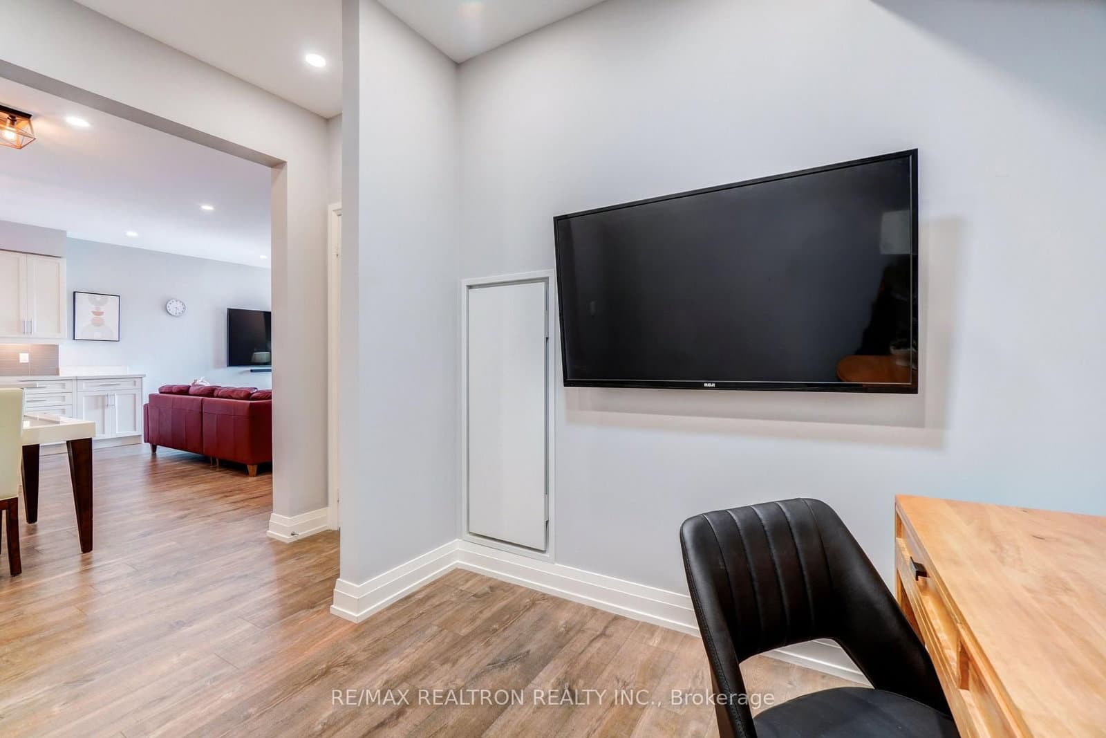 555 William Graham Drive, Unit 331 thumbnail 35